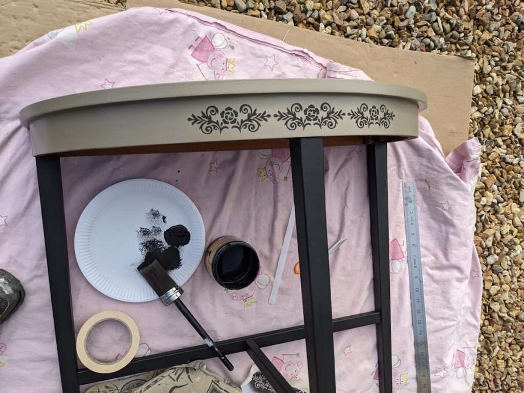 Fusion algonquin paint to upcycle table