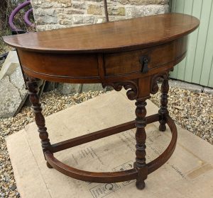 dark furniture before it was upcycled to lighter