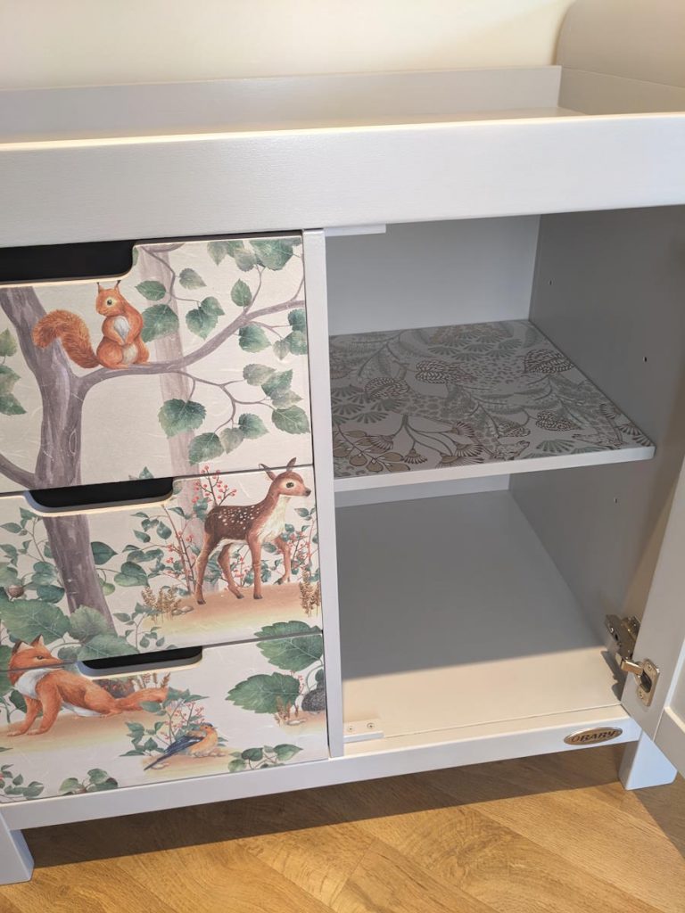 baby changing table with forest animals3